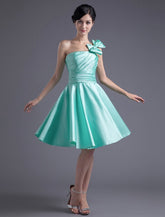 Elegant A-line Satin Bow Strapless Bridesmaid Knee-Length Dress