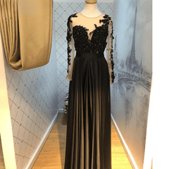 Elegant Long Sleeves Lace Applique Beads Side Slit Evening Dress