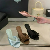 Designer Butterfly-kont Pleated Thin Low Heel