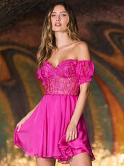 Elegant Sweetheart Neck Lace Charming With Homecoming Short Dress