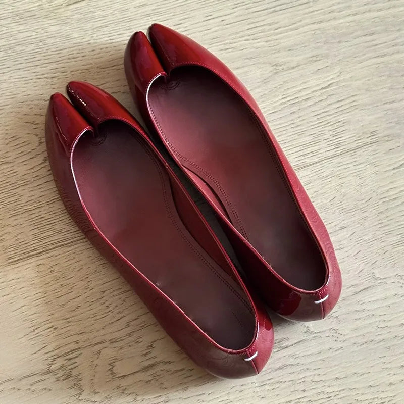 Arrival Patent Leather Inner Heightening Splite-Toe Shoes