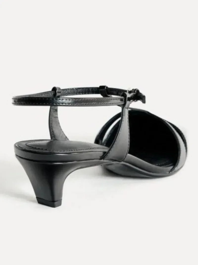 Black Elegant Kitten Heel