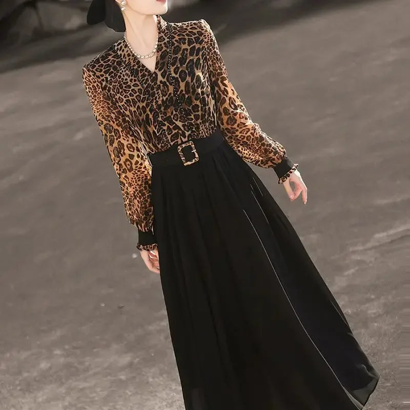 Casual Style Retro Print Fake Spliced long-sleeved V-neck Two-piece