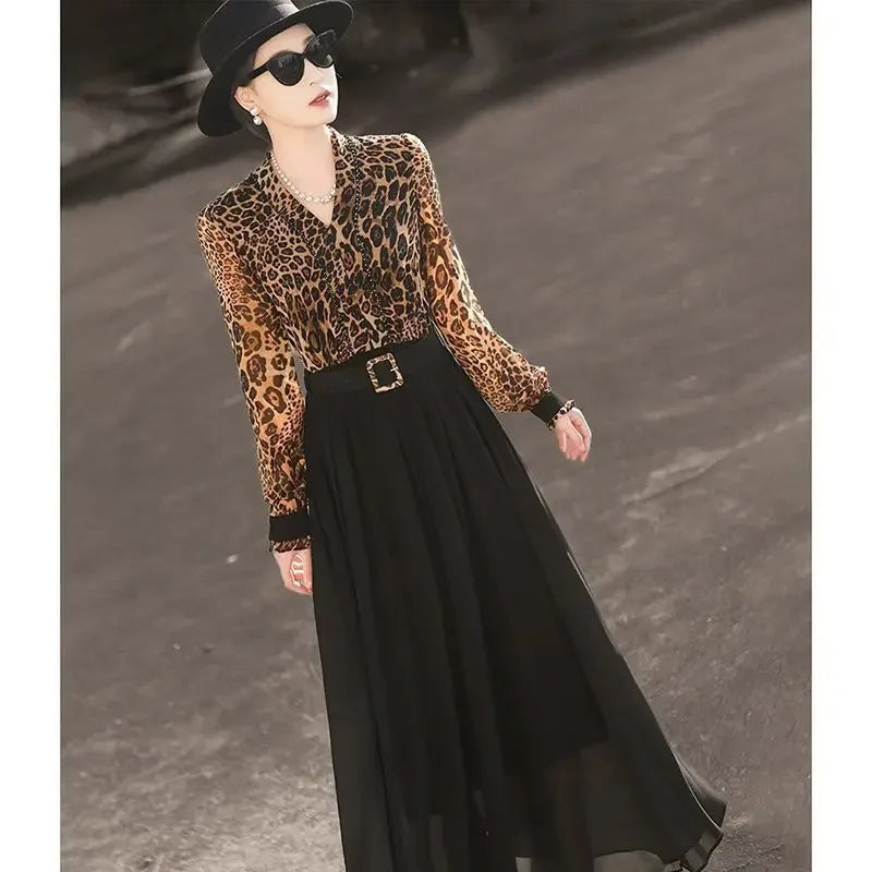 Casual Style Retro Print Fake Spliced long-sleeved V-neck Two-piece