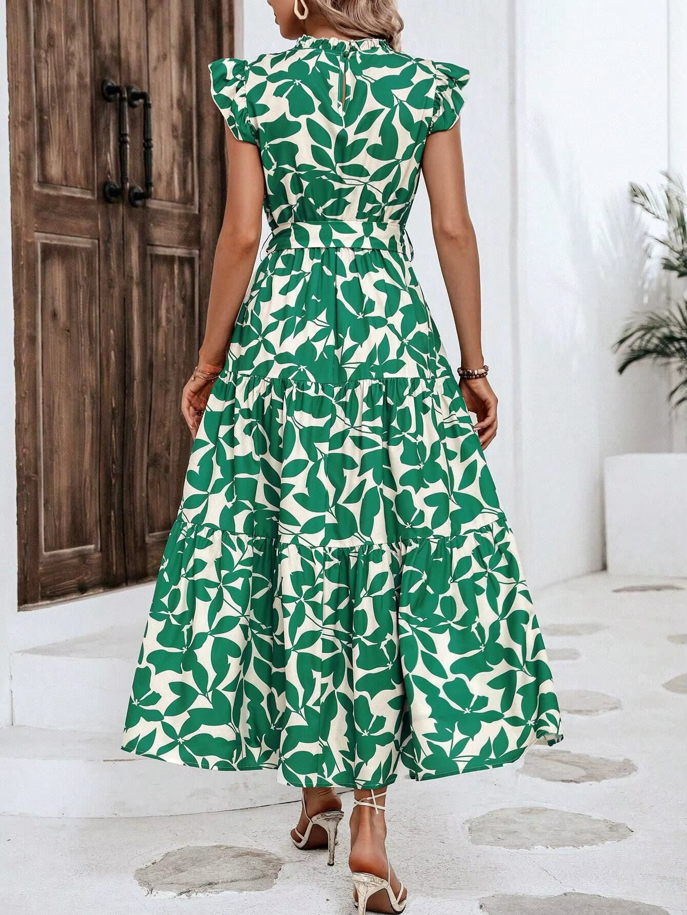 Casual Sashes Floral Print O-Neck Fly Sleeve Lace Up Midi Dresses