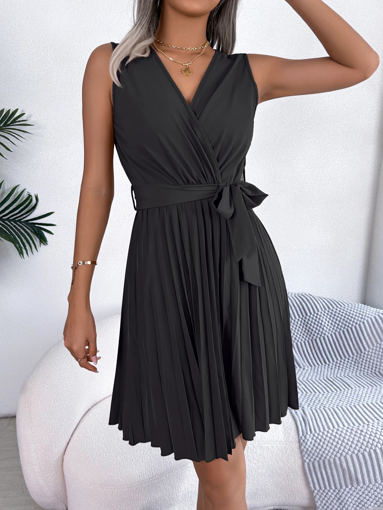 Casual V Neck Sleeveless Regular Pleated Knee Length Dress
