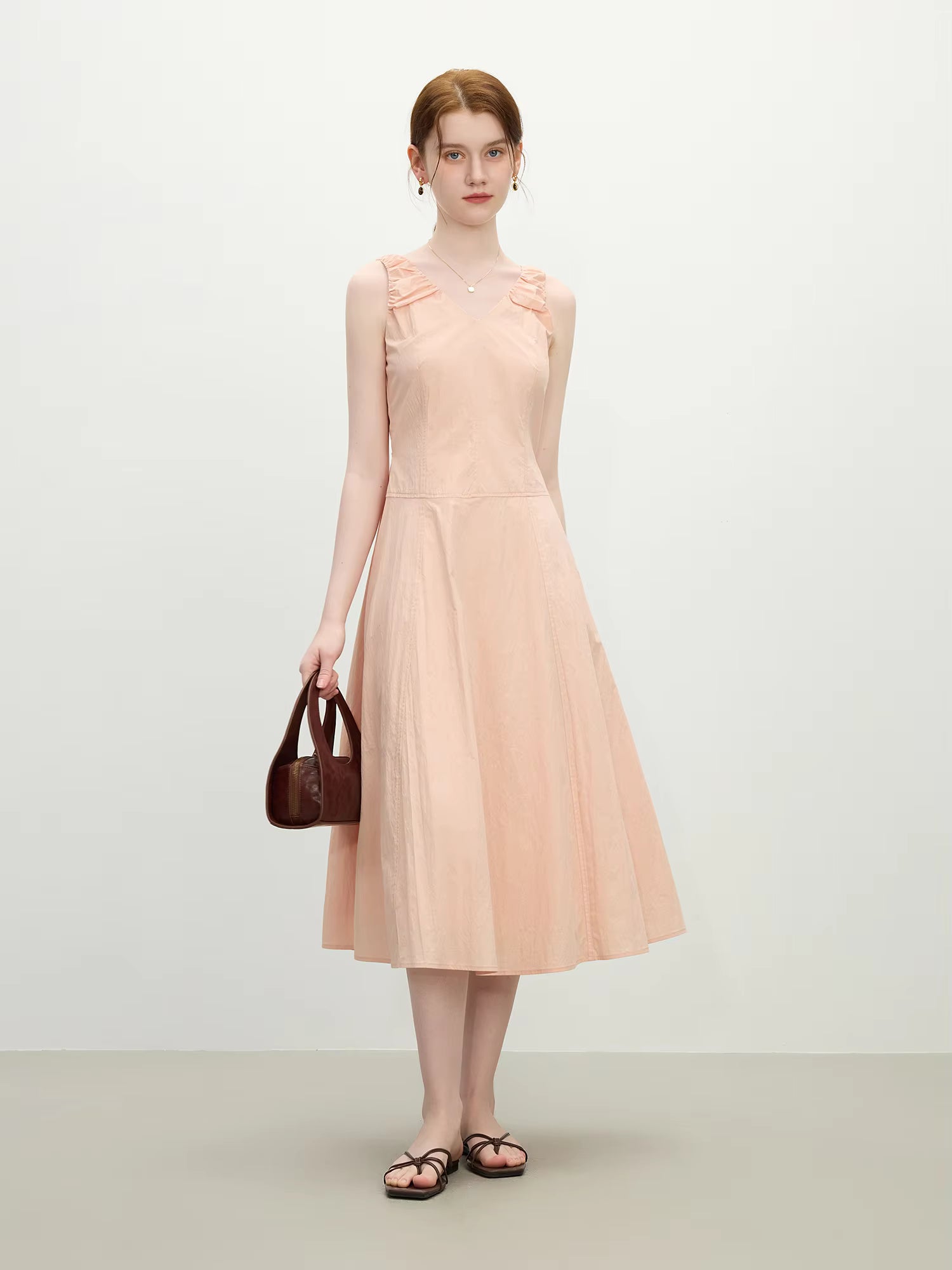 Casual V-Neck Two-Tone Gathered Straps Sleeveless A-Line Midi Dress