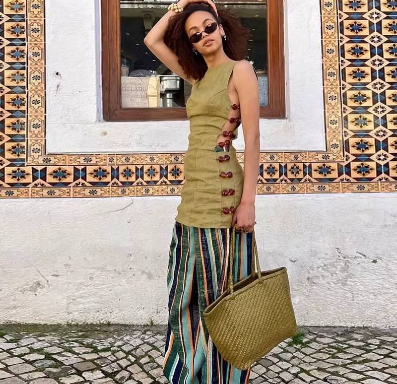 Chic Side Hollow Bead Sleeveless O-neck Slim Mini Dress Streetwear