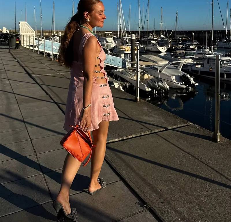 Chic Side Hollow Bead Sleeveless O-neck Slim Mini Dress Streetwear