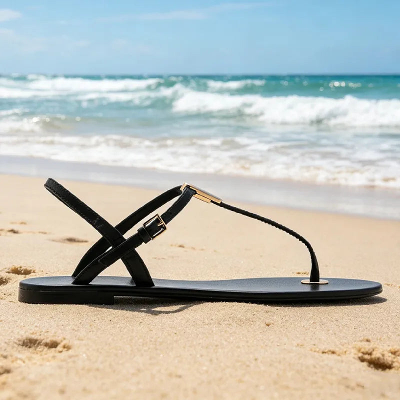 Concise Clip Toe Flat Sandals Ankle Strap Buckle Gladiator Sandals for Girl Luxury Metal Detail Beach Shoes