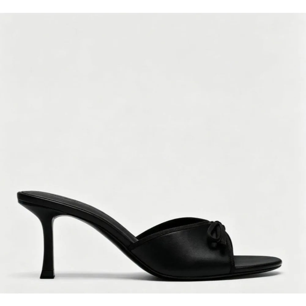 Design Simple One-word High-heeled Shoes