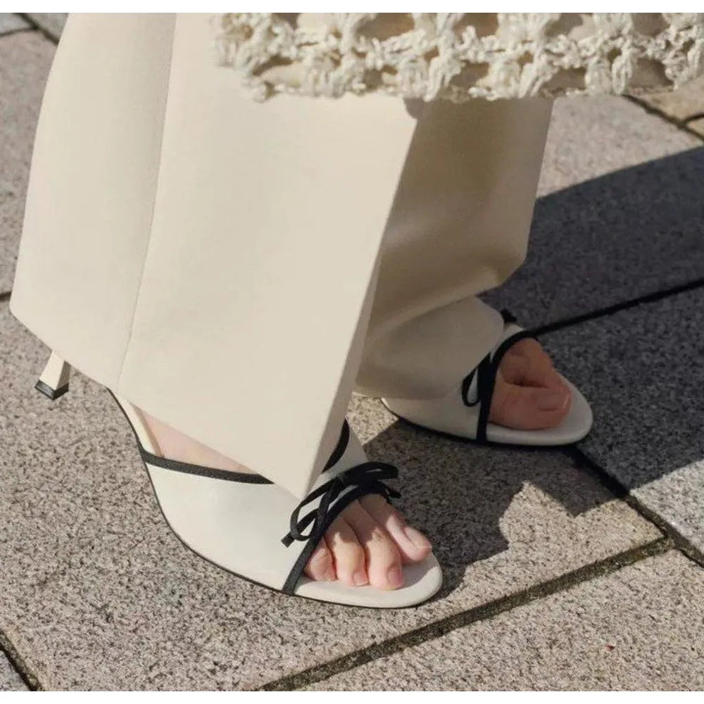 Design Simple One-word High-heeled Shoes