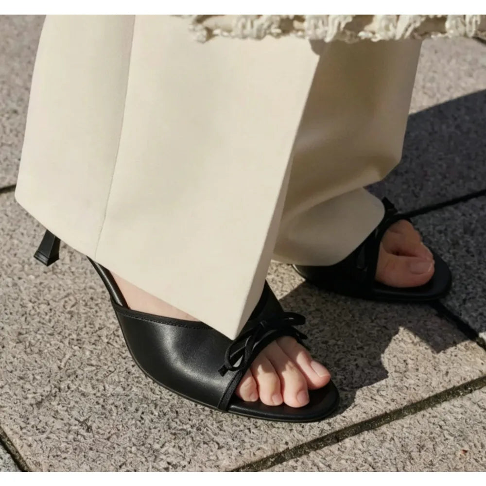 Design Simple One-word High-heeled Shoes
