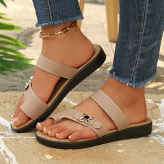 Designer Versatile Indoor Outdoor Slip-On Slippers Wear-Resistant Polyurethane Soft Bottom Ladies Beach Sandals