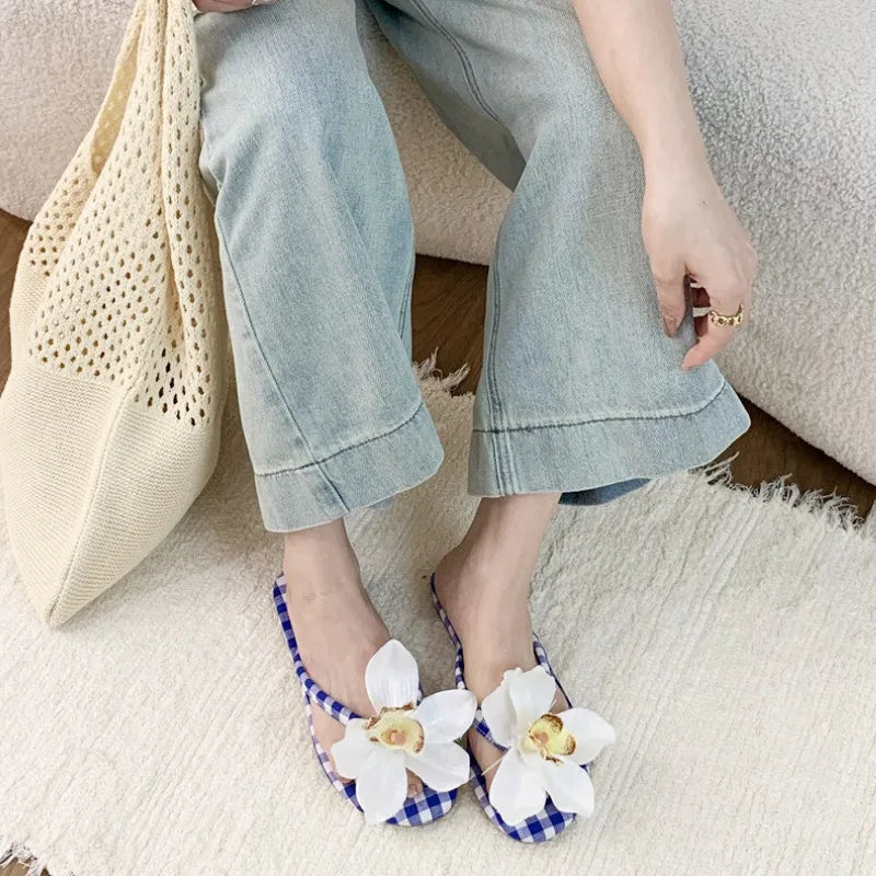 Detachable Butterfly Orchid Decoration Flat Slippers Clip Toe Flip Flops Elegant Comfort Hawaiian Vacation Beach Shoe