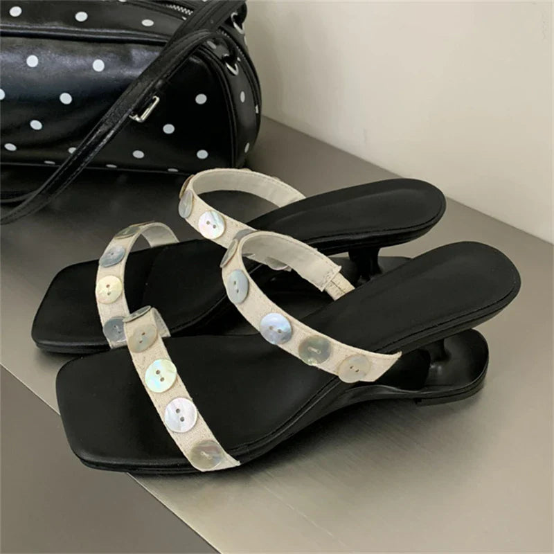 Design Narrow Band Button Hollow Strange Heel