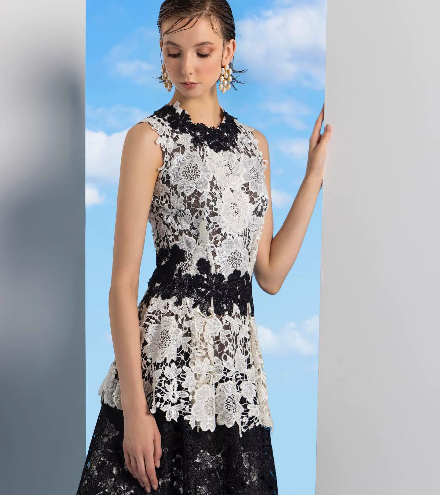 Eleagnt Spaghetti Strap Contrast Colored Lace Pretty A-line Ankle Length Evening Maxi Dresses