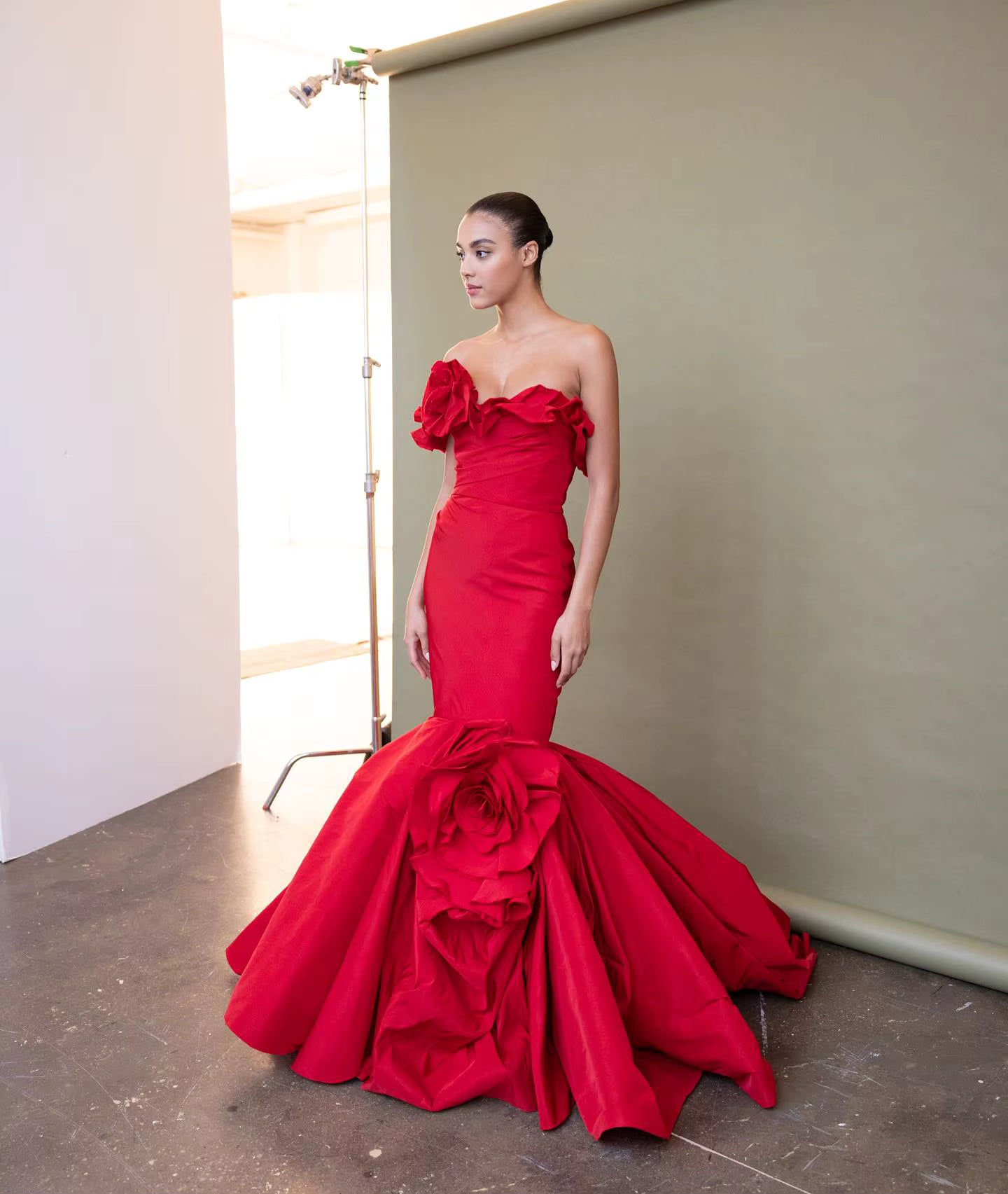 Elegant Mermaid Long Ruffle Details Strapless Evening Party Dress