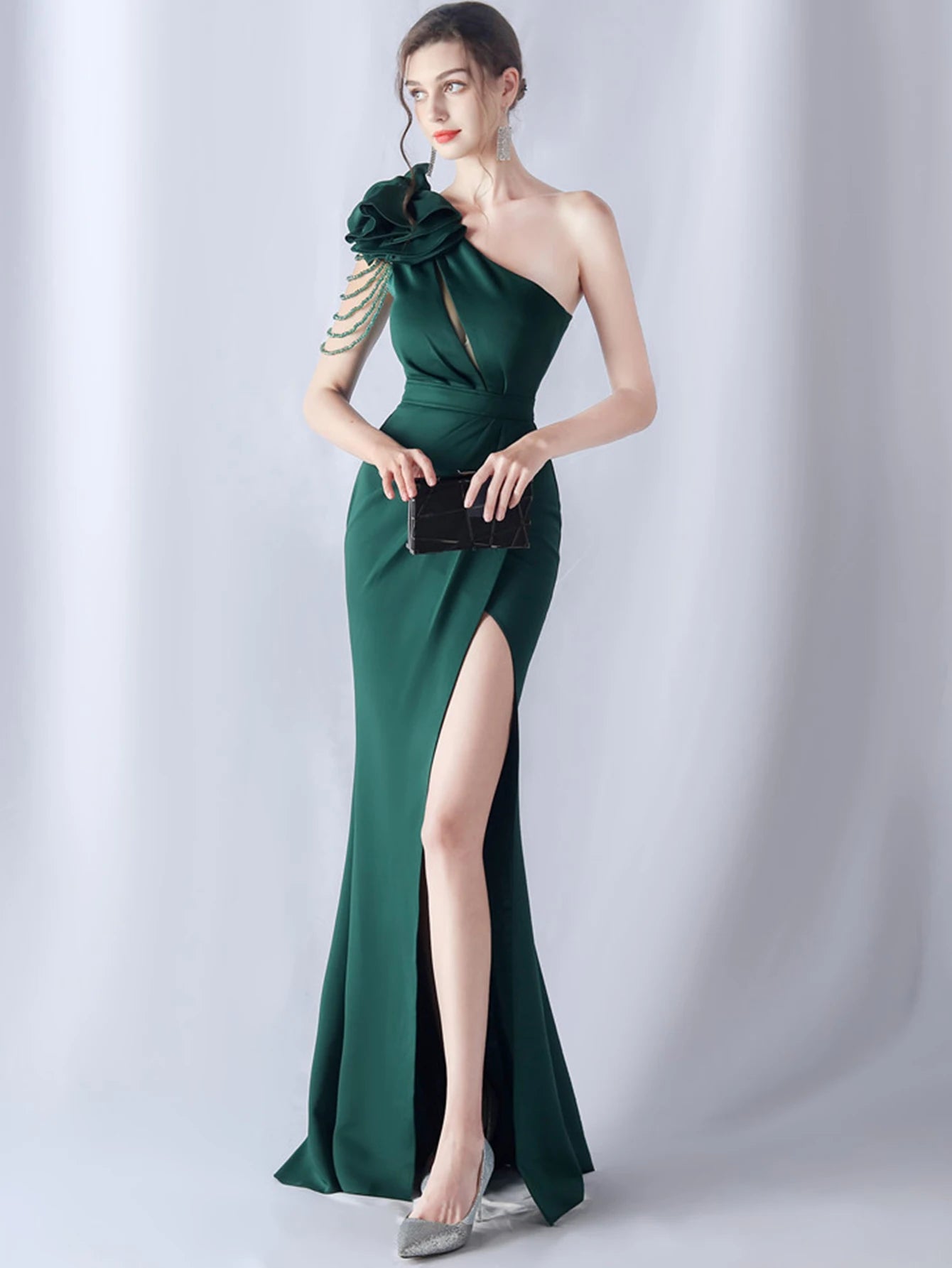 Elegant Backless Diamonds Floor-Length Birthday Party Maxi Dress