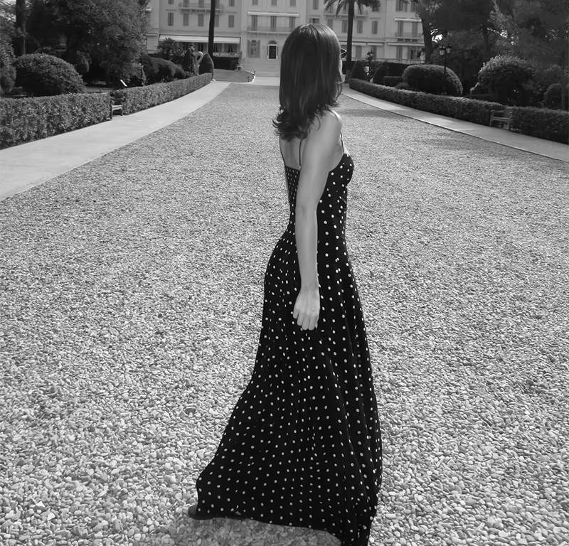 Elegant Backless Pleated Wave Point Sling Floor-length Maxi Dress