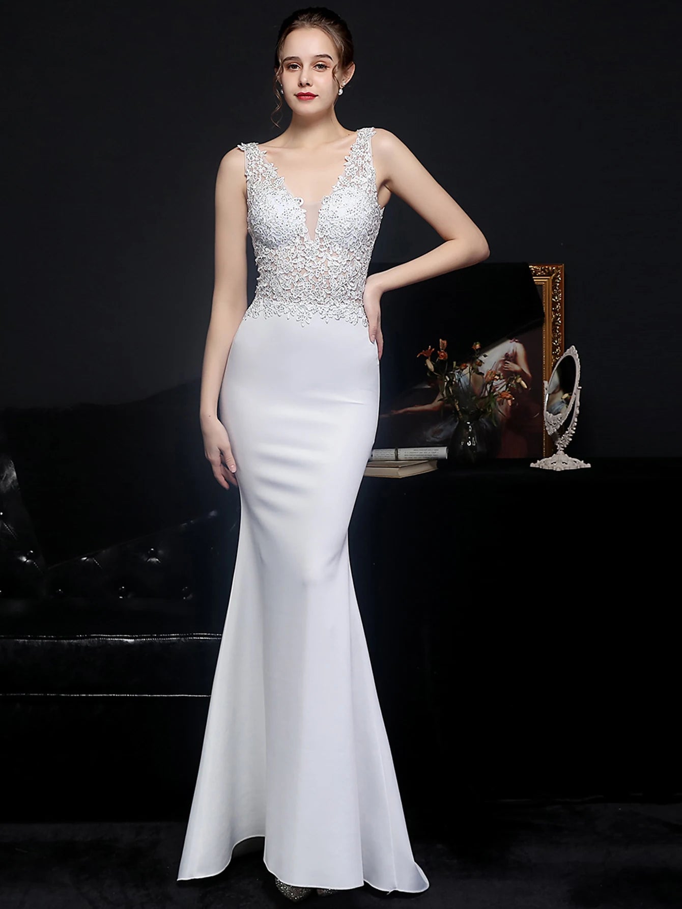 Elegant Backless Spaghetti Strap Rhinestone Lace Maxi Dress