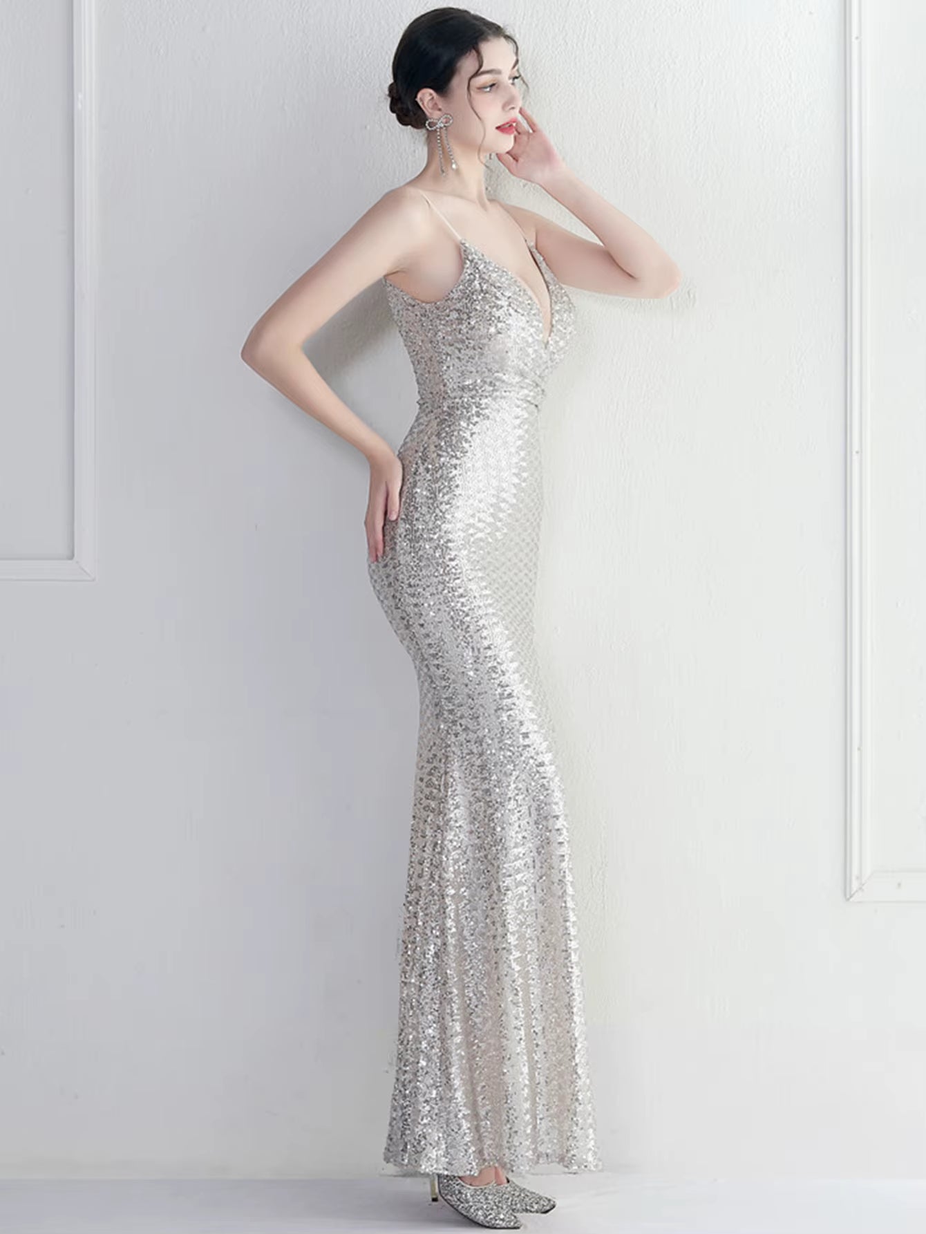 Elegant Backless V-Neck Slip Floor-Length Sequin Maxi Dresses