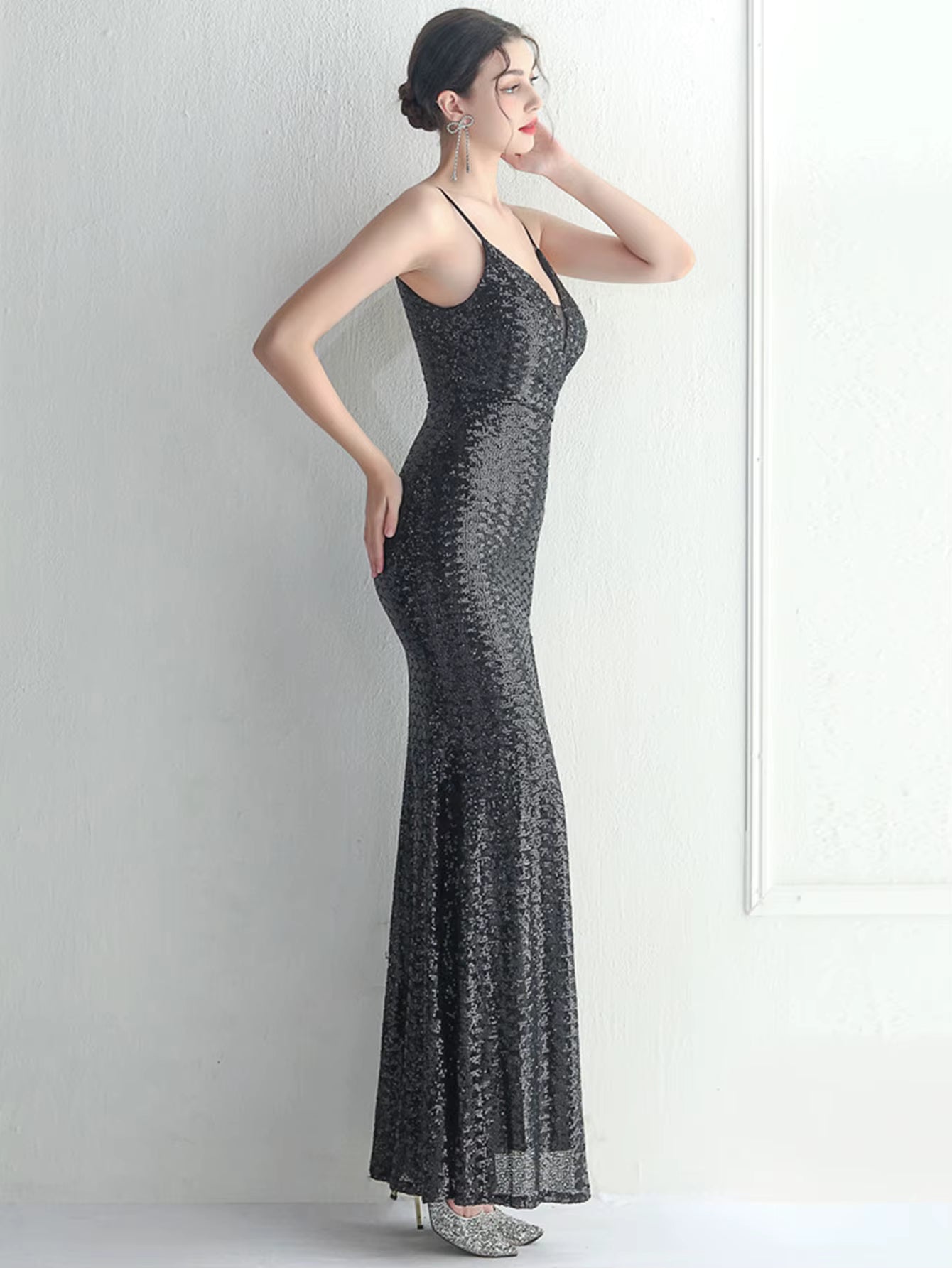 Elegant Backless V-Neck Slip Floor-Length Sequin Maxi Dresses
