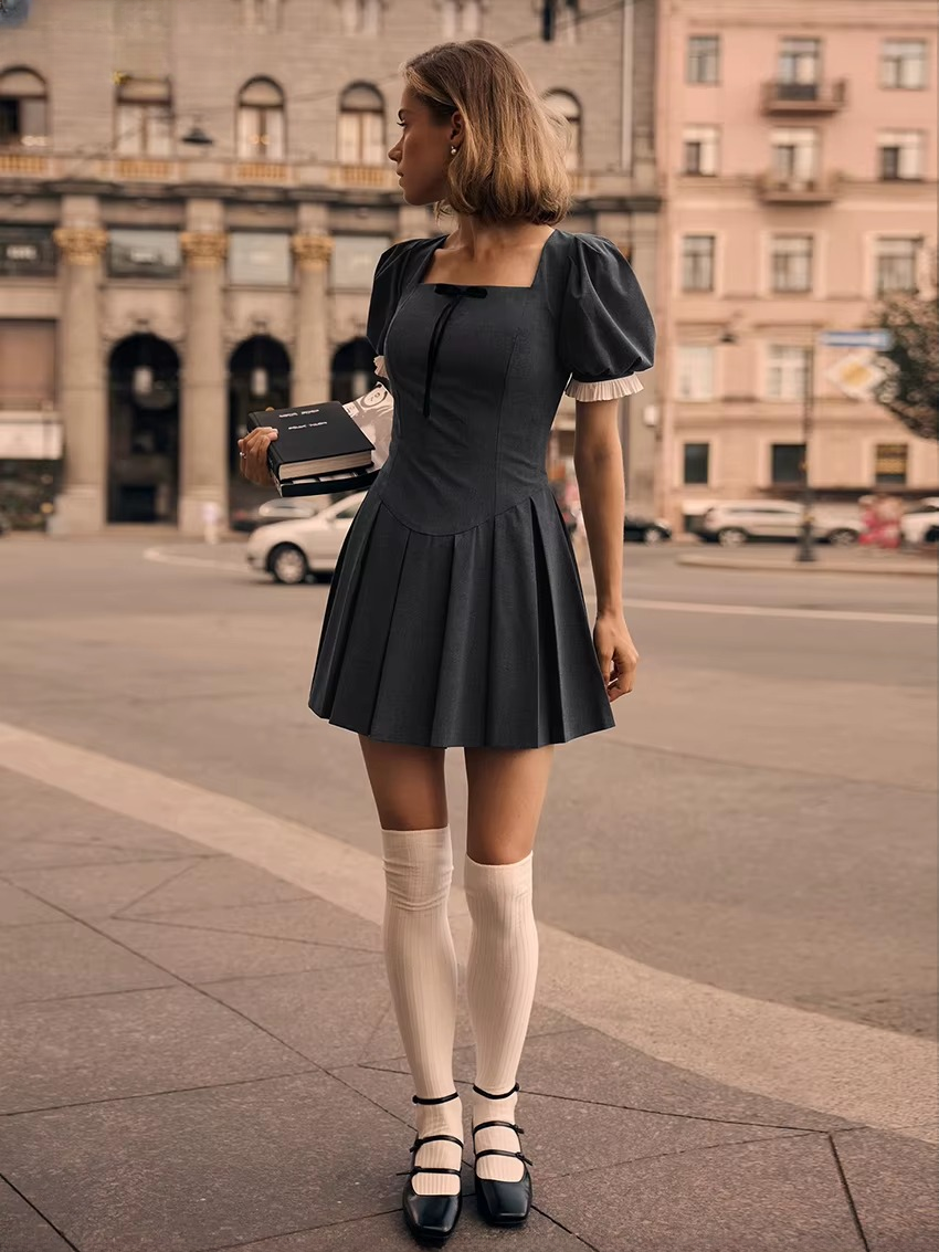 Elegant Classic Pleated Square Collar Short Sleeve Mini Dresses