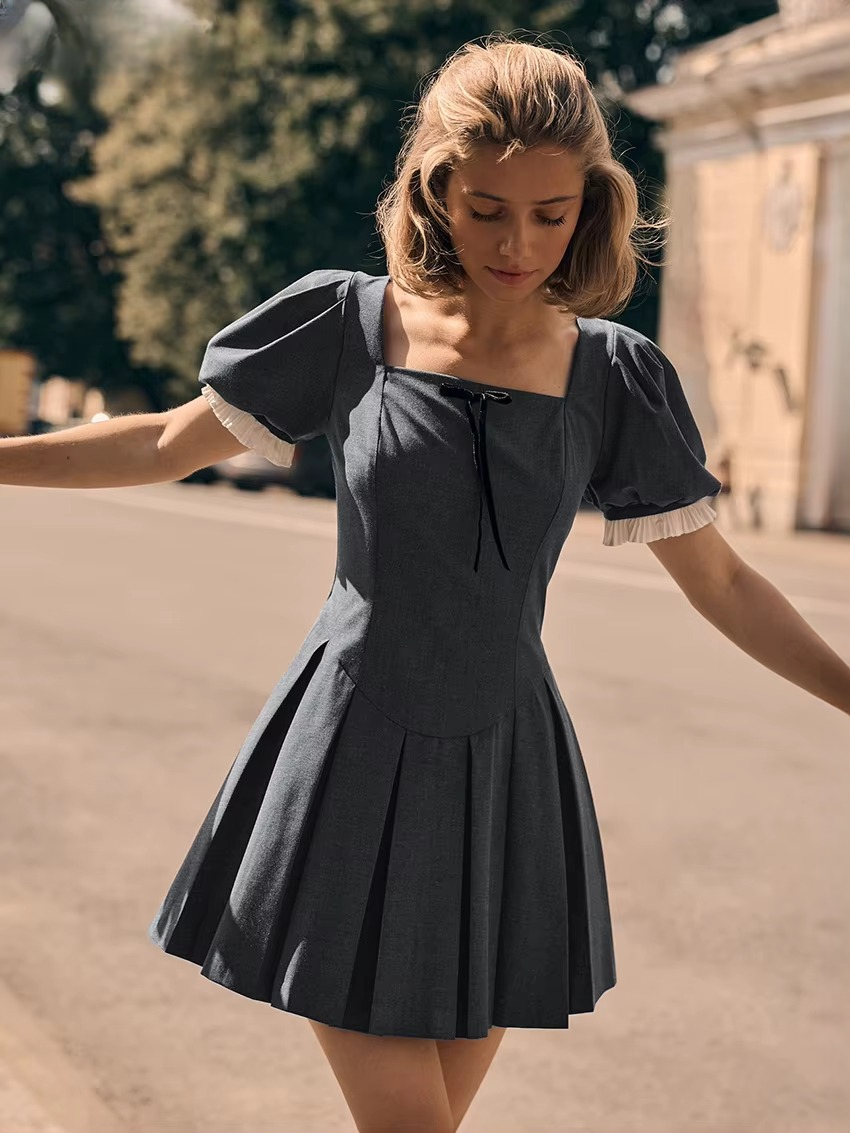 Elegant Classic Pleated Square Collar Short Sleeve Mini Dresses