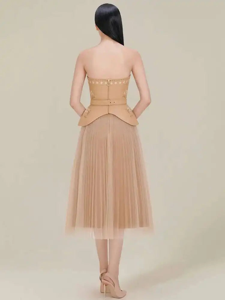 Elegant Embroidery Flowers Strapless Belt Tops Mesh Patchwork Pleated Skirt Two Piece Sets
