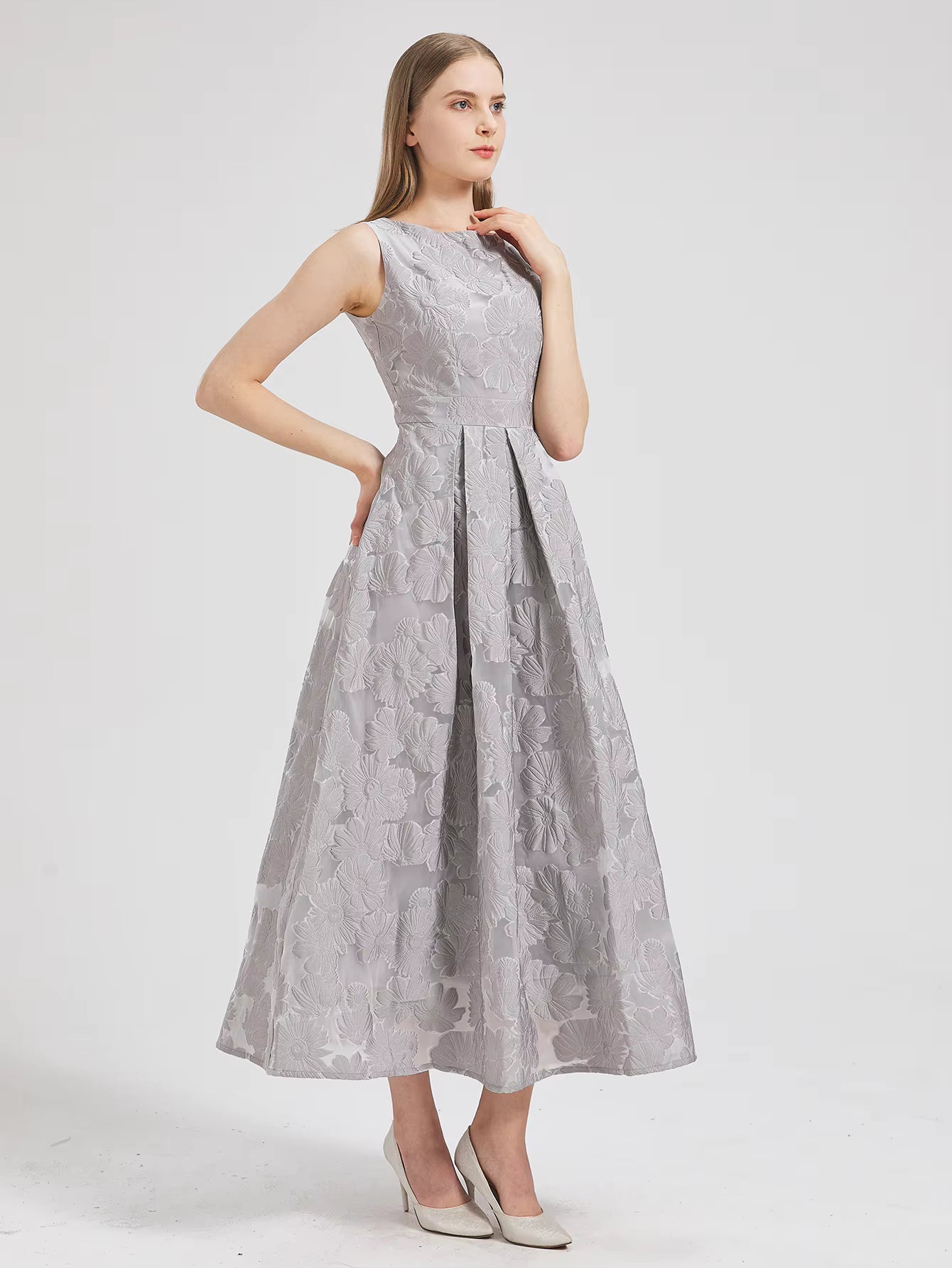 Elegant Flower Embroidery Sleeveless Lady Holiday Evening Prom Long Maxi Dress