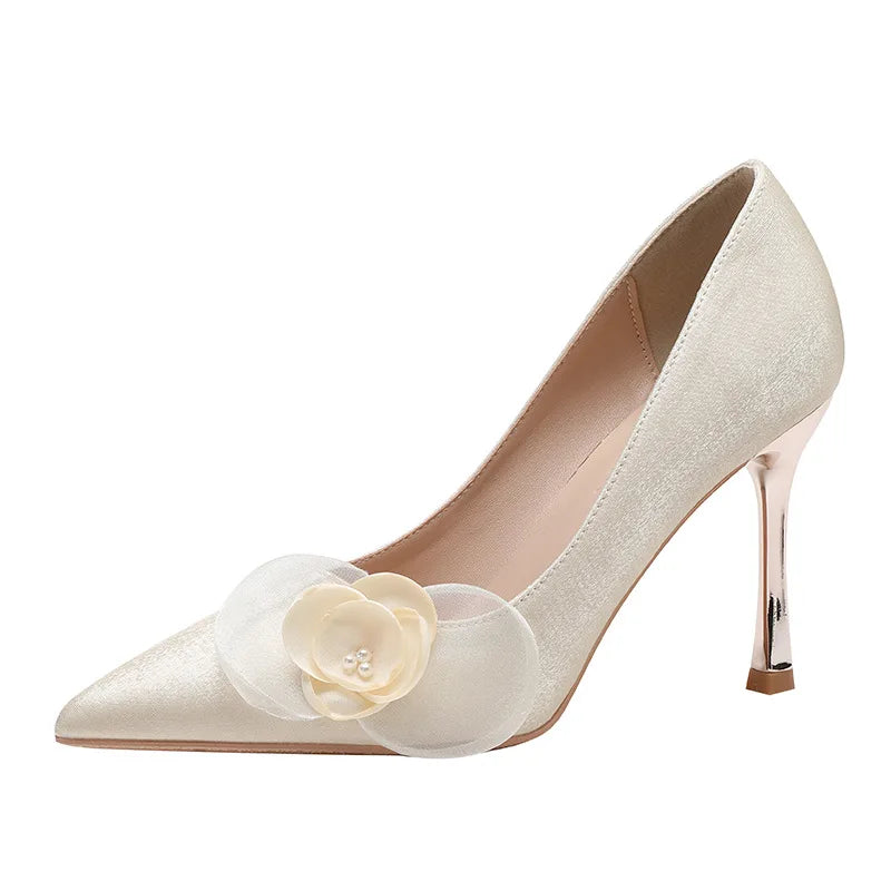Elegant Flower String Bead Decoration Pumps Comfortable Pointed Toe Satin Brand Designer Shoes