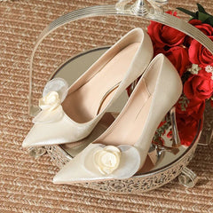 Elegant Flower String Bead Decoration Pumps Comfortable Pointed Toe Satin Brand Designer Shoes