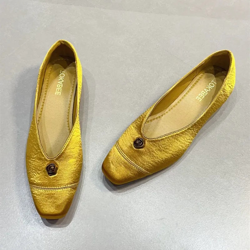 Elegant Gold Chunky Heel