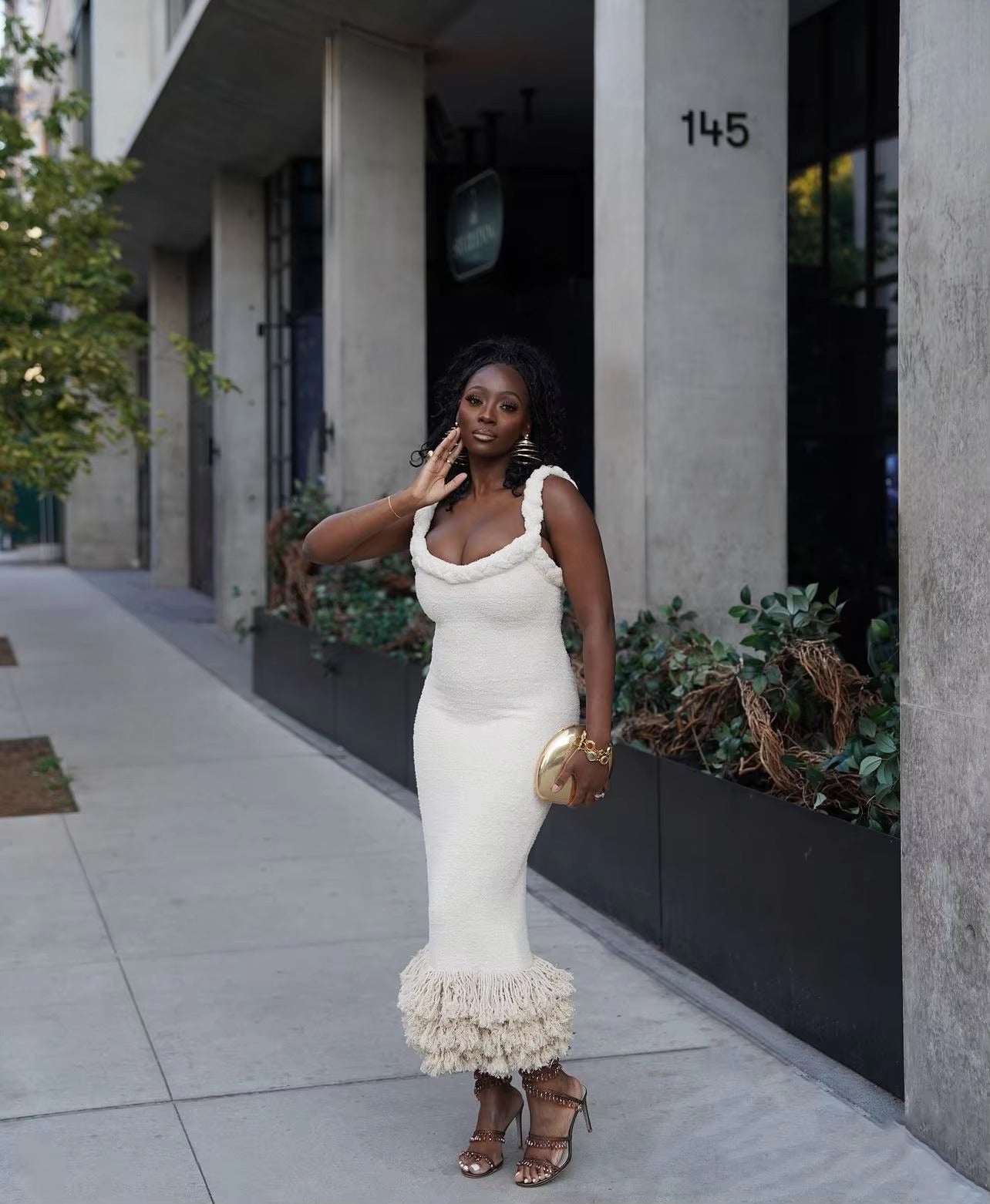 Elegant Knitted Tassel Hem Shoulder Straps Maxi Dress