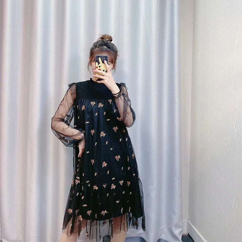 Elegant Lace Embroidery Sweet Ruffles Transparent Short Dress
