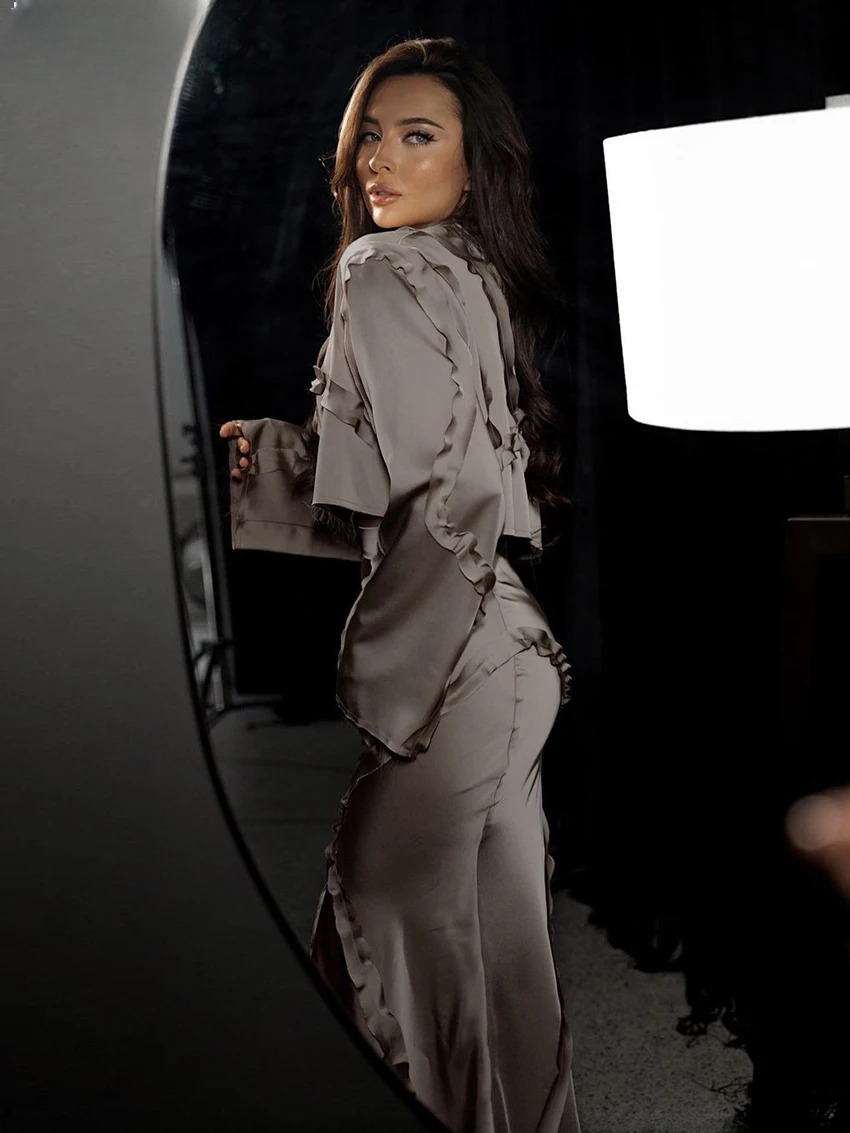 Elegant Long Sleeve Crop Top With High Waist Long Skirt Set
