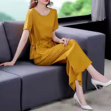 Elegant Loose Short-sleeved Artificial Cotton Cropped Cotton Silk Suit