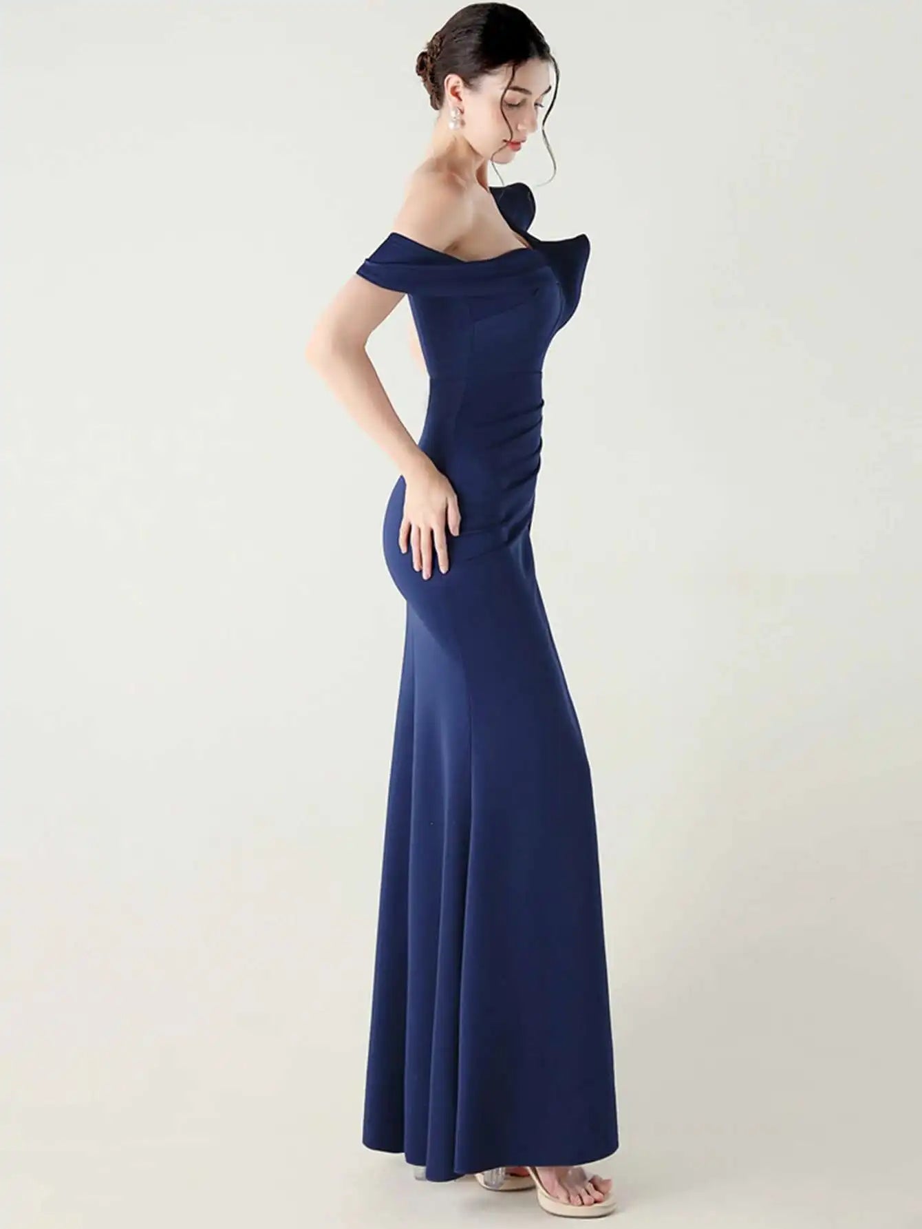 Elegant Luxury Rhinestone One-Shoulder Backless Evening Dresses