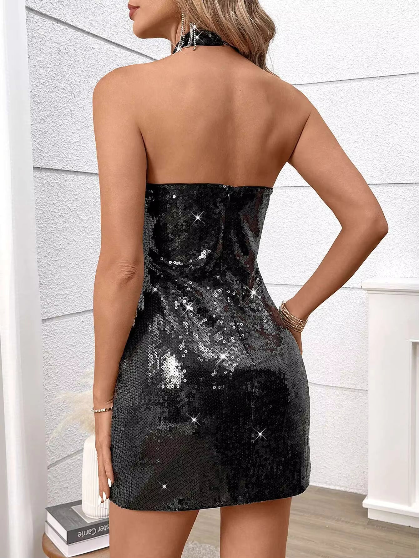 Elegant O-Neck Backless synthetic fiber Sequin Bodycon Short Dresses