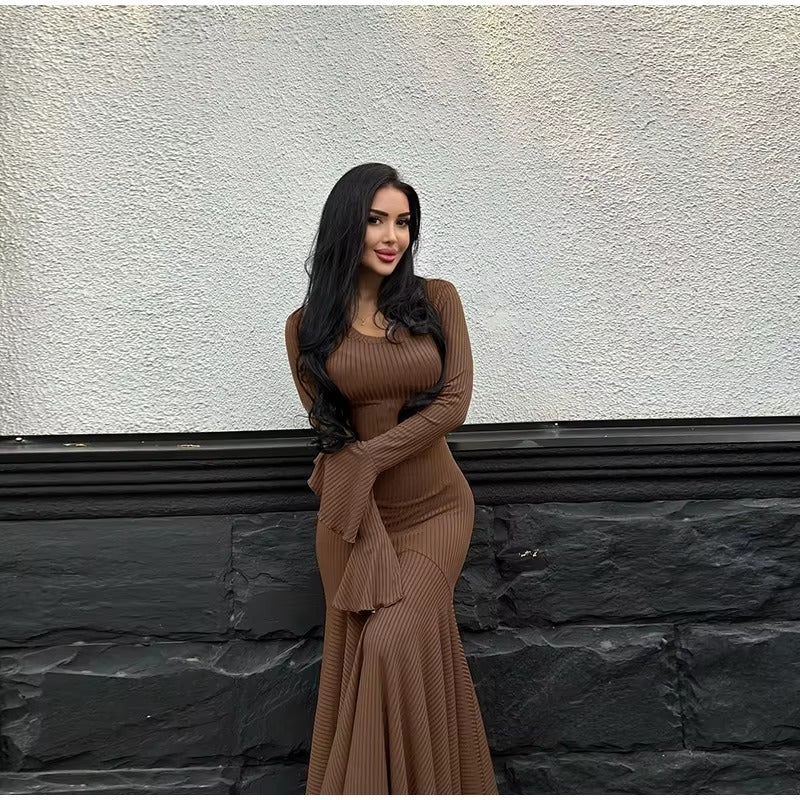 Elegant O-Neck Pleated Flared Sleeves Fishtail Maxi Dress