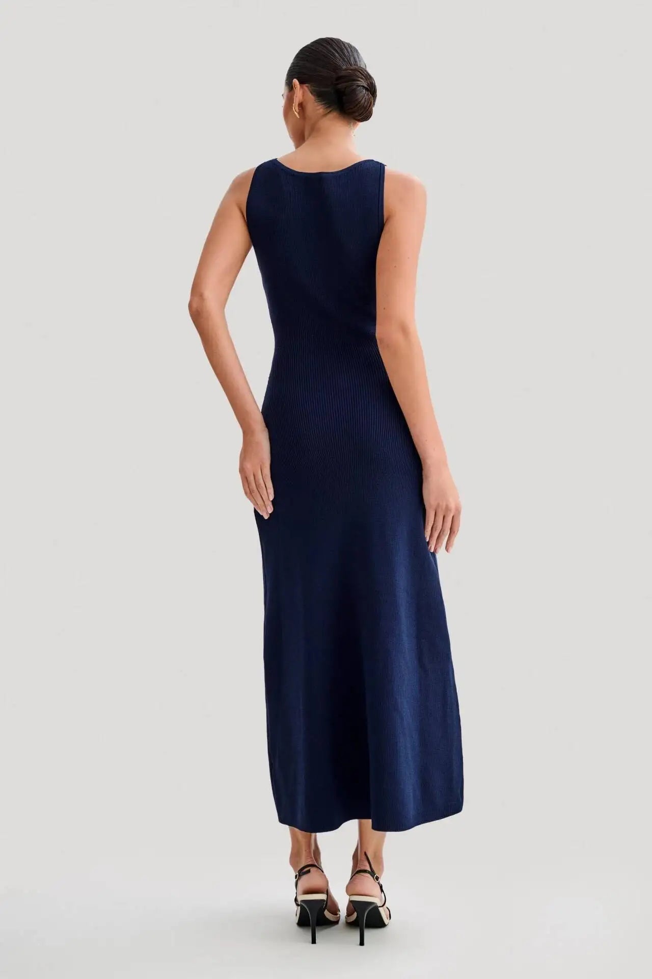 Elegant O Neck Sleeveless Single Breasted Fake Pockets Bodycon Knitted Long Dresses