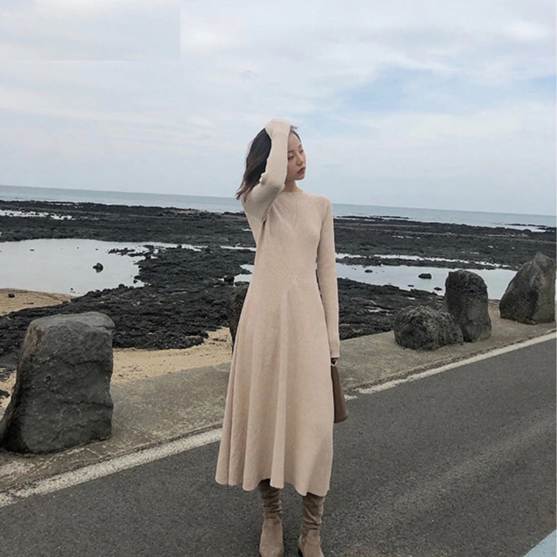 Elegant O-neck Slim Waist Midi Sweater Dress