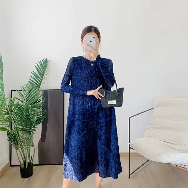 Elegant Round Neck Long Sleeves Loose Flower Pleated Midi Dress