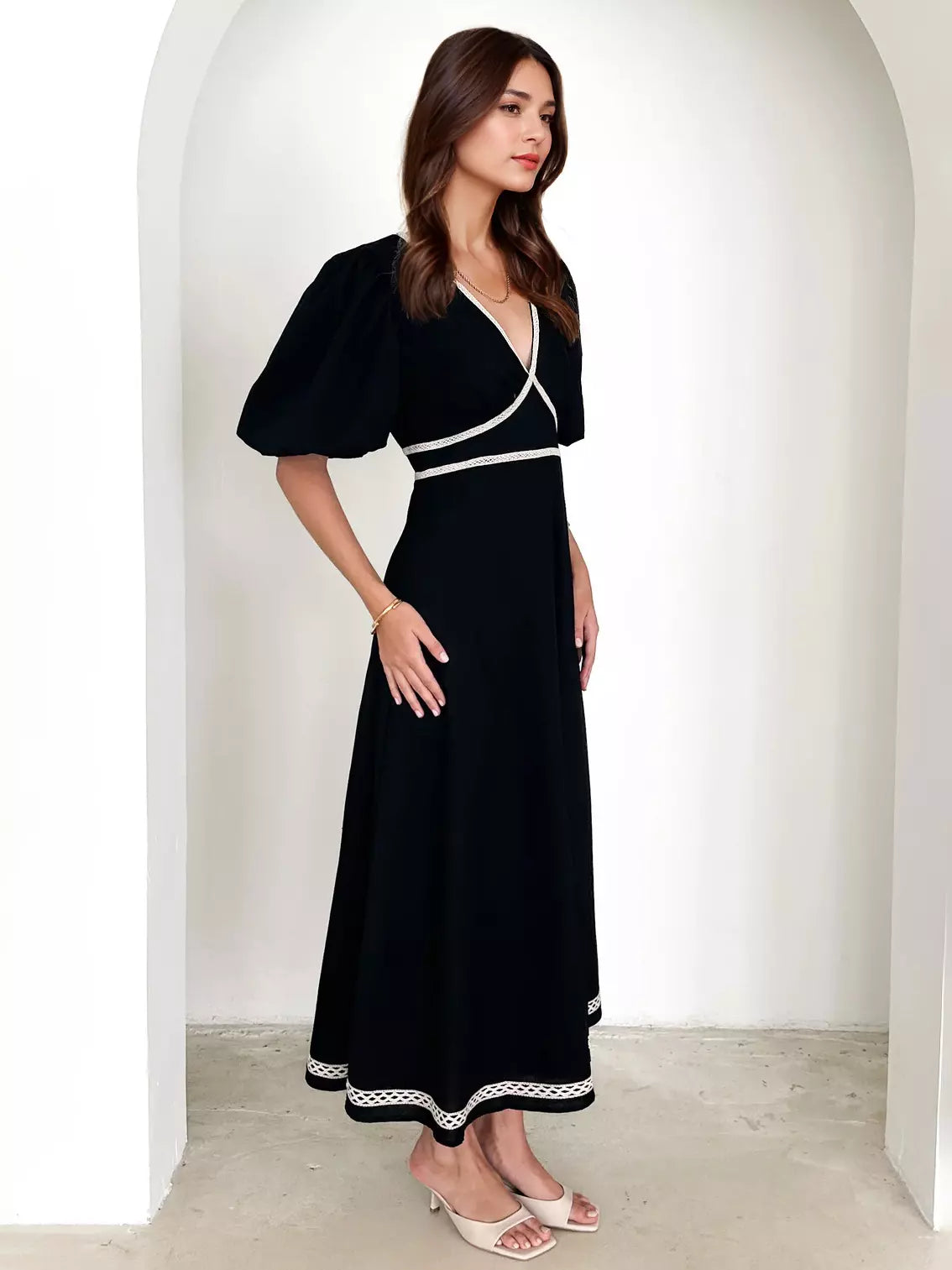 Elegant Short Sleeve With V-Neckline Street Wear Long Dress