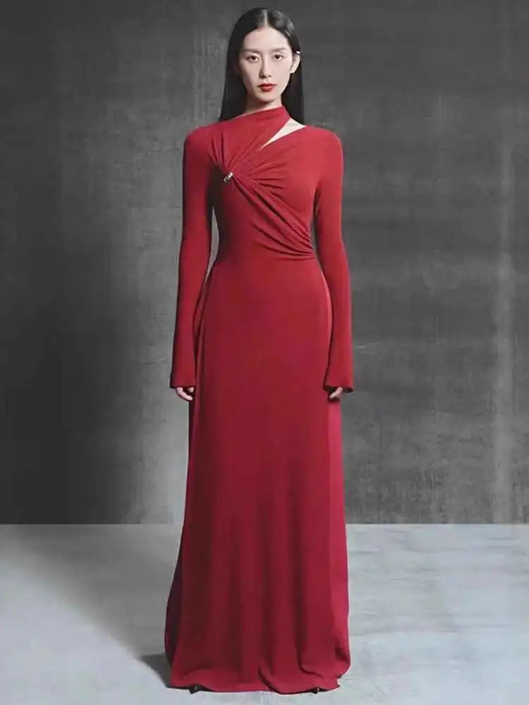 Elegant Skew Collar Hollow Out Metal Decorative Kink Pleated Evening Party Maxi Dresses