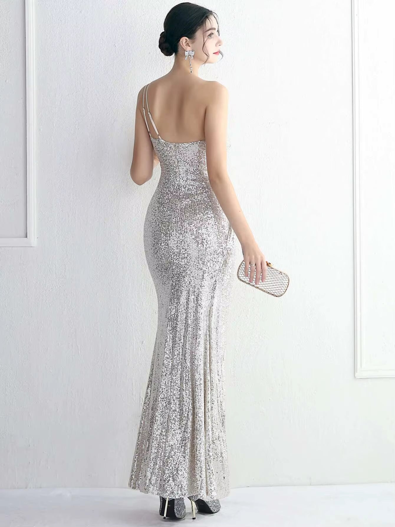 Elegant Spaghetti Strap Backless Diagonal collar Sequin Maxi Dress