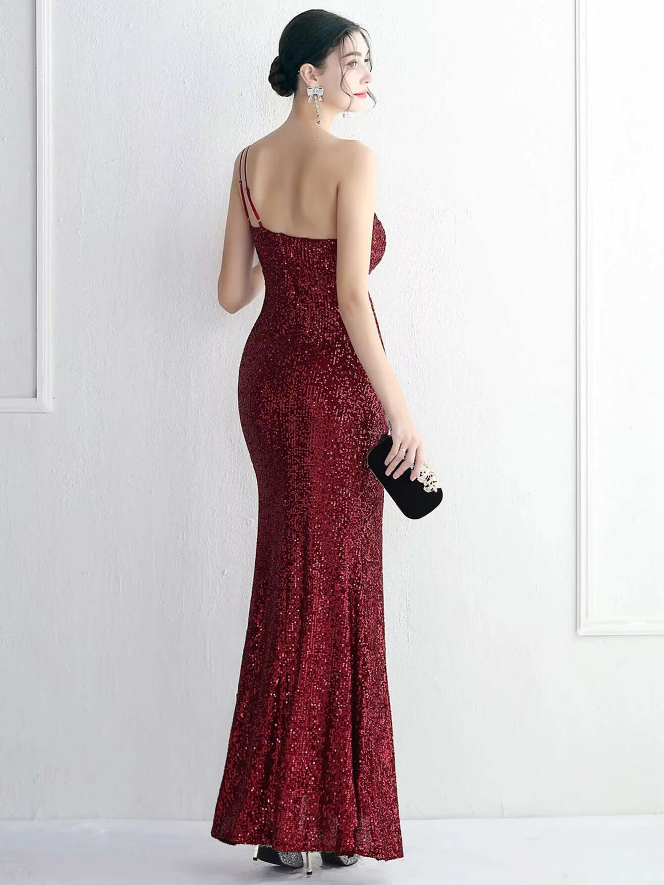 Elegant Spaghetti Strap Backless Diagonal collar Sequin Maxi Dress