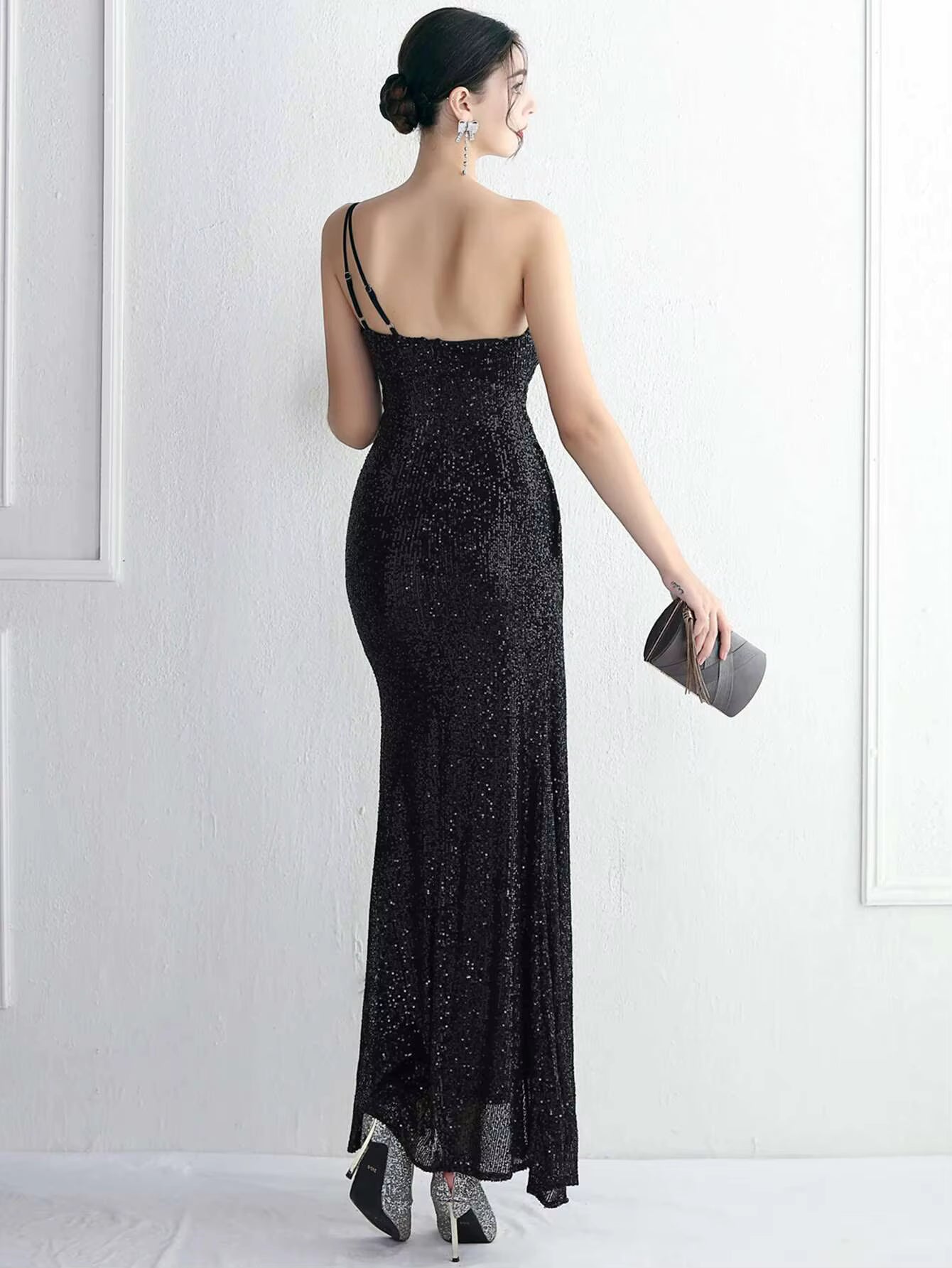 Elegant Spaghetti Strap Backless Diagonal collar Sequin Maxi Dress
