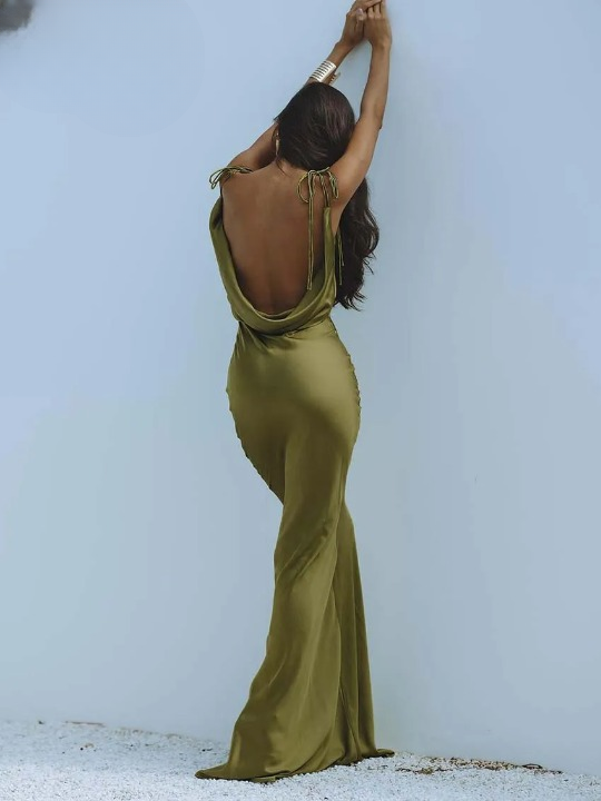 Elegant Spaghetti Strap Open Back Straight Floor-Length Dresses